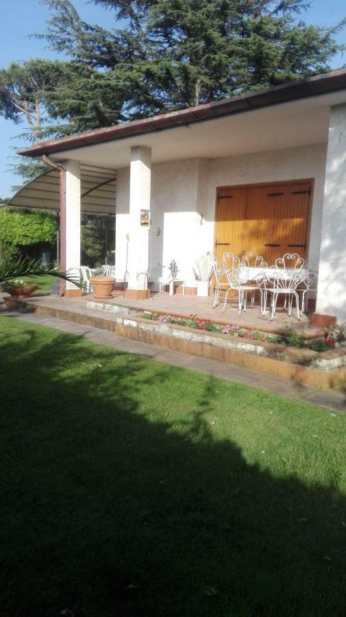 La Casa Di Angelo E Gladys Villa Bella Farnia Kültér fotó